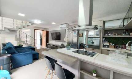 Sobrado com 224.5 m² e 3 Suítes à Venda no Jardim Tóquio - Maringá