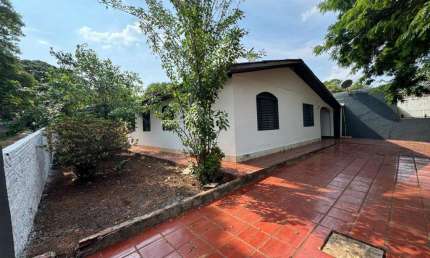 Casa com 121.4 m² e 3 Quartos à Venda no Jardim Tabaete - Maringá