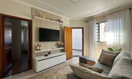 Casa com 98.85 m² e 3 Quartos à Venda no Jardim Paris - Maringá