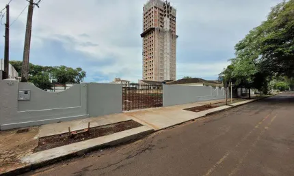 Terreno para alugar em Maringá, Zona 07, com 562.5 m²