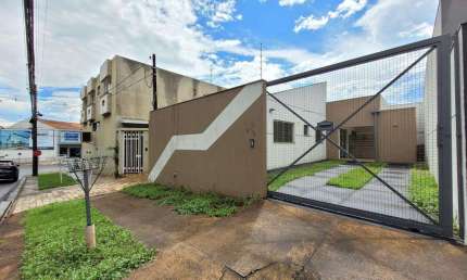 Casa para alugar em Maringá, Zona 05, com 2 quartos, com 70 m²
