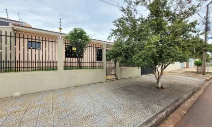Casa para alugar em Maringá, Jardim Alvorada, com 5 quartos, com 225.28 m²