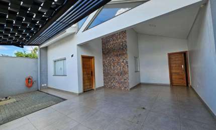 Casa com 105.04 m² e 2 Quartos à Venda no Jardim Santa Clara - Maringá