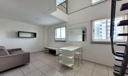Apartamento Duplex com 56.37 m² e 1 Quarto à Venda na Zona 07 - Maringá
