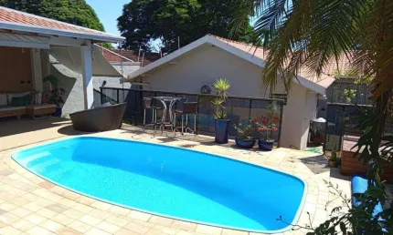 Casa com 172 m² e 3 Quartos à Venda no Parque Residencial Patrícia - Maringá