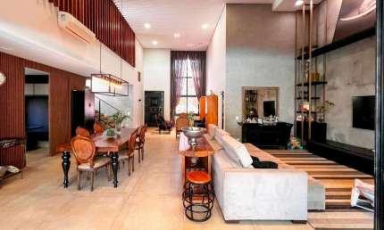Sobrado com 406,90 m² e 3 Suites à Venda no Azaleia Park - Maringá