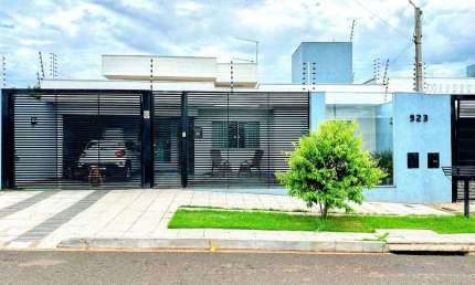 Casa com 222 m² e 4 Quartos à Venda no Bom Jardim - Maringá
