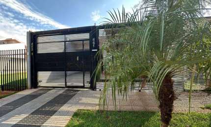 Casa com 105 m² e 3 Quartos à Venda no Jardim Novo Oásis - Maringá