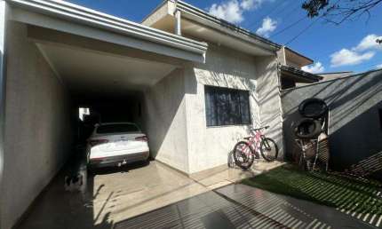 Casa à venda em Maringá, Jardim Dias I, com 3 quartos, com 130.4 m²