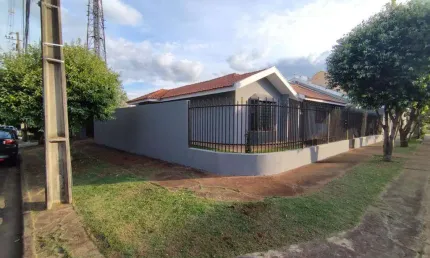 Casa à venda em Maringá, Jardim Higienópolis, com 3 quartos, com 110.21 m²