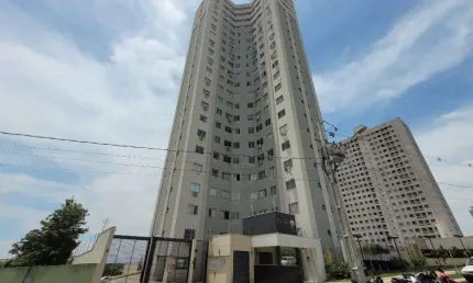 Apartamento para alugar em Maringá, Jardim das Estações, com 2 quartos, com 49.12 m²