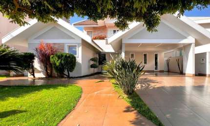 Sobrado à Venda  - Condomínio Residencial Versailles – Maringá/PR
