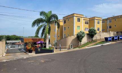Apartamento para alugar em Maringá, Parque Tarumã, com 2 quartos, com 43.47 m²