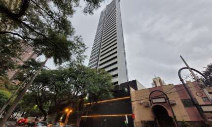 Apartamento com 194.26 m² e 4 suítes, à venda na Zona 01 em Maringá