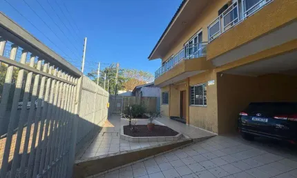 Sobrado à venda em Maringá, Zona 05, com 5 quartos, com 309.42 m²