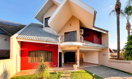 Sobrado à venda em Maringá, Zona 08, com 4 suítes, com 432 m², Residencial Delta Ville II