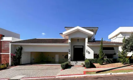 Casa à venda em Maringá, Jardim Guaporé, com 4 quartos, com 362.51 m²