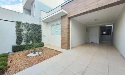 Casa à venda em Maringá, Jardim Três Lagoas, com 3 quartos, com 92.1 m²
