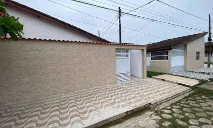 Casa para Venda em Itanhaém, Marambaia, 2 dormitórios, 1 suíte, 1 banheiro, 1 vaga