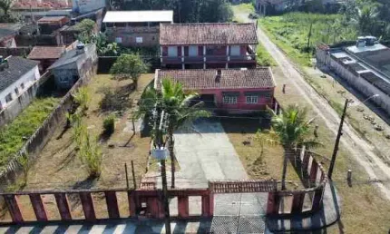 Casa para Venda em Itanhaém, Guacyra, 3 dormitórios, 2 banheiros, 6 vagas