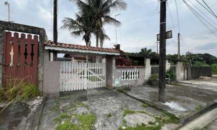 Casa para Venda em Itanhaém, Guacyra, 1 dormitório, 2 banheiros, 2 vagas