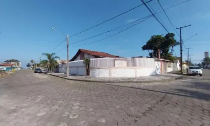Casa para Venda em Itanhaém, Gaivota, 2 dormitórios, 2 banheiros, 3 vagas