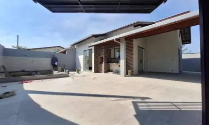 Casa para Venda em Itanhaém, Bopiranga, 2 dormitórios, 1 suíte, 1 banheiro, 2 vagas