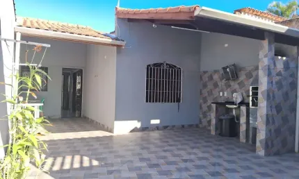 Casa para Venda em Itanhaém, Jardim Suarão, 2 dormitórios, 1 suíte, 1 banheiro, 2 vagas