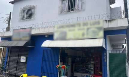 Comercial para Venda em Peruíbe, Jardim Brasil, 3 dormitórios, 4 banheiros