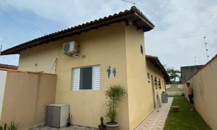Casa para Venda em Itanhaém, Regina, 2 dormitórios, 1 suíte, 1 banheiro, 2 vagas