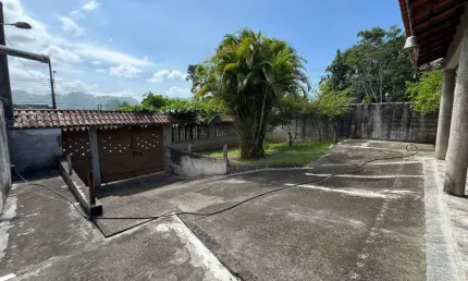 Casa para Venda em Itanhaém, Guacyra, 2 dormitórios, 1 suíte, 1 banheiro, 5 vagas