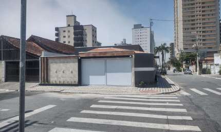 Casa para Venda em Praia Grande, Tupi, 3 dormitórios, 2 suítes, 1 banheiro, 2 vagas