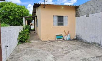 Casa para Venda em Itanhaém, Bopiranga, 2 dormitórios, 1 suíte, 1 banheiro, 2 vagas
