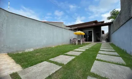 Casa para Venda em Itanhaém, Regina, 2 dormitórios, 1 suíte, 1 banheiro, 2 vagas