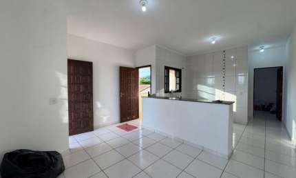 Casa Sobreposta para Venda em Itanhaém, Nossa Senhora do Sion, 1 dormitório, 1 banheiro, 2 vagas