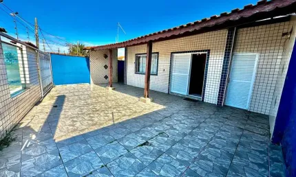 Casa para Venda em Itanhaém, Jamaica, 3 dormitórios, 1 suíte, 1 banheiro, 2 vagas