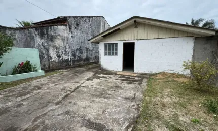 Casa para venda em itanhaém, guacyra, 3 dormitórios, 2 banheiros, 4 vagas