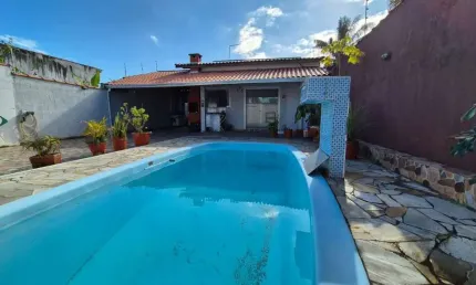 Casa para Venda em Itanhaém, Palmeiras, 4 dormitórios, 1 suíte, 2 banheiros, 4 vagas