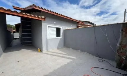 Casa para Venda em Peruíbe, Josedy, 2 dormitórios, 1 suíte, 1 banheiro, 3 vagas