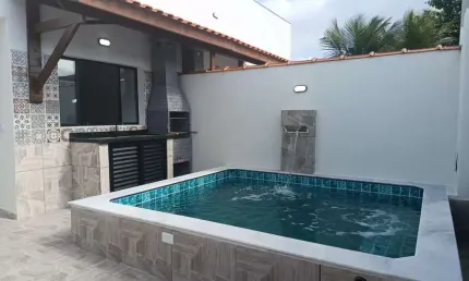 Casa para Venda em Itanhaém, Loty, 2 dormitórios, 1 suíte, 1 banheiro, 2 vagas