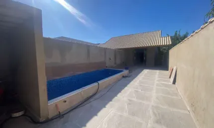 Casa para Venda em Itanhaém, Grandesp, 2 dormitórios, 1 suíte, 1 banheiro, 3 vagas