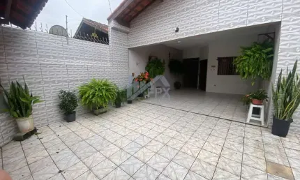 Casa para Venda em Itanhaém, Loty, 3 dormitórios, 3 suítes, 1 banheiro, 4 vagas