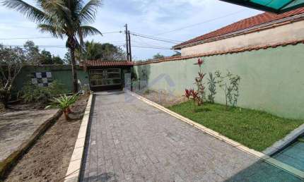 Casa para Venda em Itanhaém, Jardim Grandesp, 4 dormitórios, 1 suíte, 2 banheiros, 3 vagas