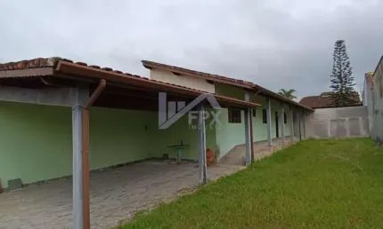 Casa para Venda em Itanhaém, Jardim Grandesp, 2 dormitórios, 1 suíte, 2 banheiros, 3 vagas