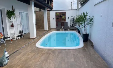 Casa para Venda em Itanhaém, Bopiranga, 4 dormitórios, 4 suítes, 1 banheiro, 4 vagas