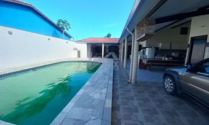Casa para Venda em Itanhaém, Jardim Corumbá, 2 dormitórios, 1 suíte, 1 banheiro, 4 vagas