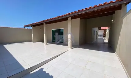 Casa para Venda em Itanhaém, Jardim Grandesp, 3 dormitórios, 2 suítes, 1 banheiro, 3 vagas