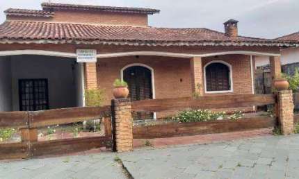 Casa para Venda em Itanhaém, Paranapuan, 4 dormitórios, 3 suítes, 1 banheiro, 2 vagas