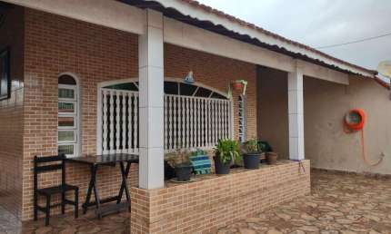 Casa para Venda em Itanhaém, Balneário Gaivota, 3 dormitórios, 2 banheiros, 4 vagas