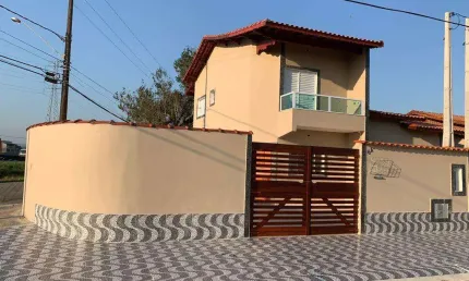 Sobrado para Venda em Itanhaém, Marrocos, 2 dormitórios, 1 suíte, 3 banheiros, 2 vagas